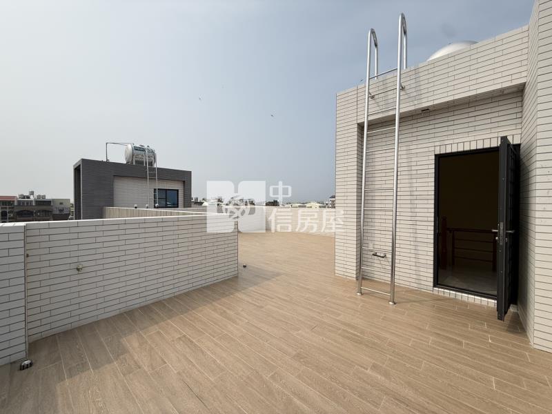 安南藏富田園車墅房屋室內格局與周邊環境