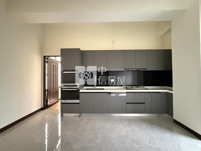 安南藏富田園車墅房屋室內格局與周邊環境