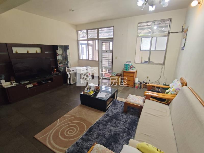 近北屯迪卡農臨10米路大地坪角間透天房屋室內格局與周邊環境