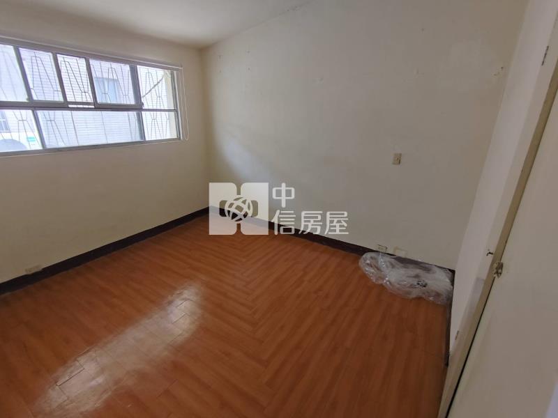 近北屯迪卡農臨10米路大地坪角間透天房屋室內格局與周邊環境