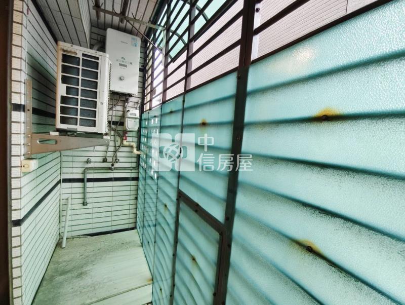 草漯重劃區稀有雙衛浴2房車(6年屋)房屋室內格局與周邊環境