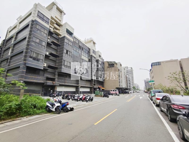 草漯重劃區稀有雙衛浴2房車(6年屋)房屋室內格局與周邊環境