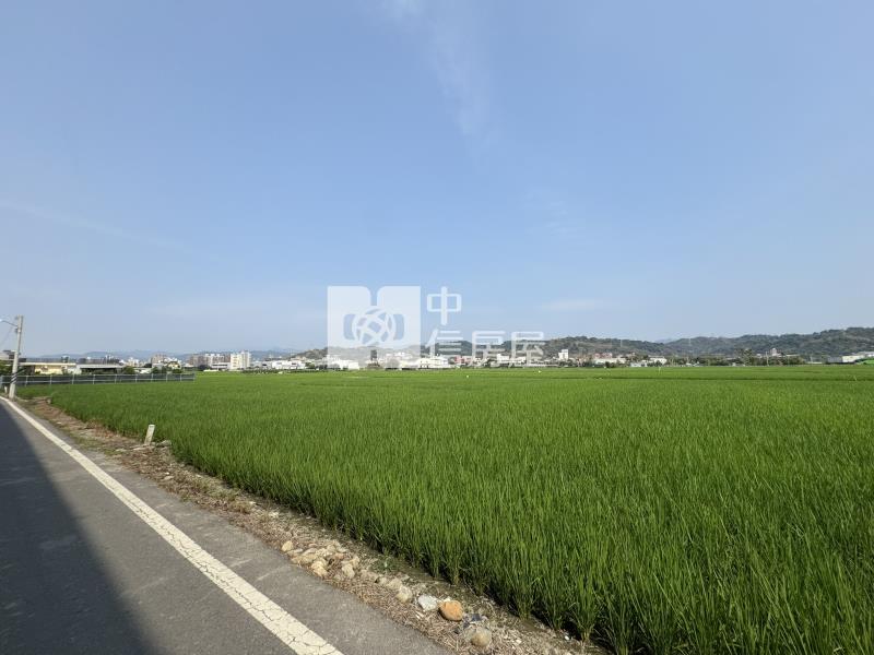 霧峰快速道路旁大坪數臨路農地房屋室內格局與周邊環境