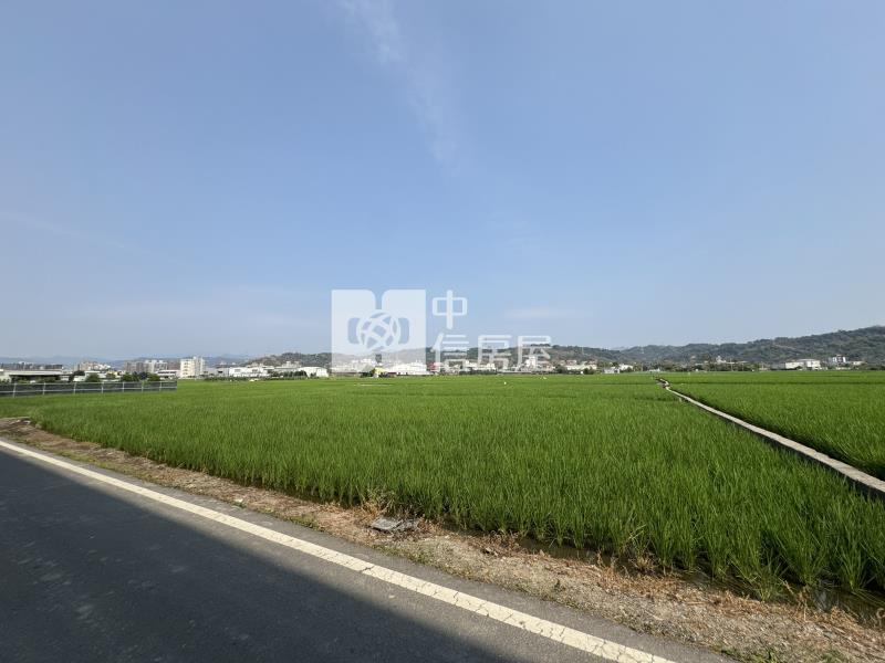 霧峰快速道路旁大坪數臨路農地房屋室內格局與周邊環境