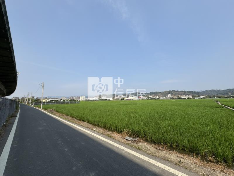 霧峰快速道路旁大坪數臨路農地房屋室內格局與周邊環境