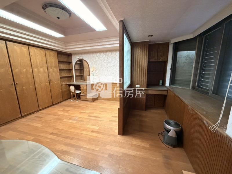 安平五期美寓-電梯3房B1平車房屋室內格局與周邊環境