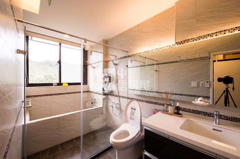 🚀孝親房，24H管理，免追垃圾車，高檔裝潢免整理🚀房屋室內格局與周邊環境