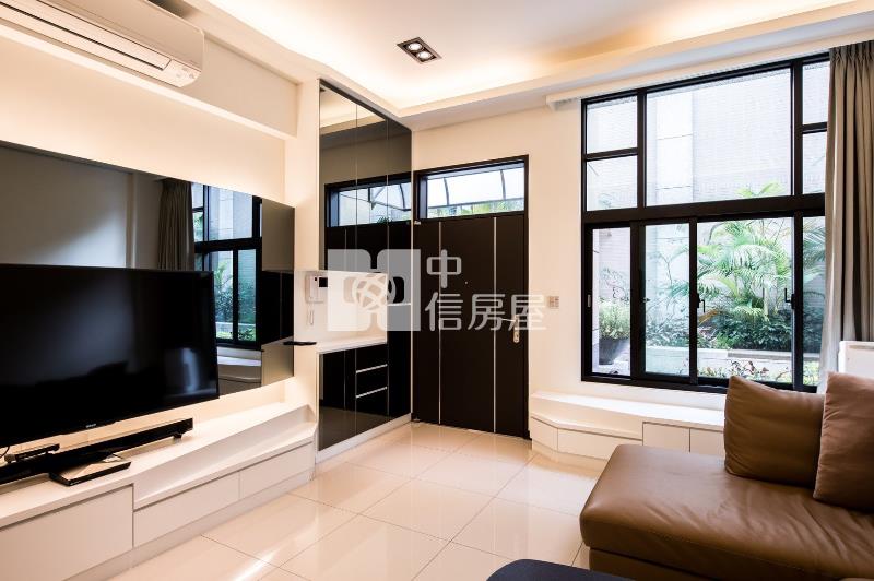 🚀孝親房，24H管理，免追垃圾車，高檔裝潢免整理🚀房屋室內格局與周邊環境