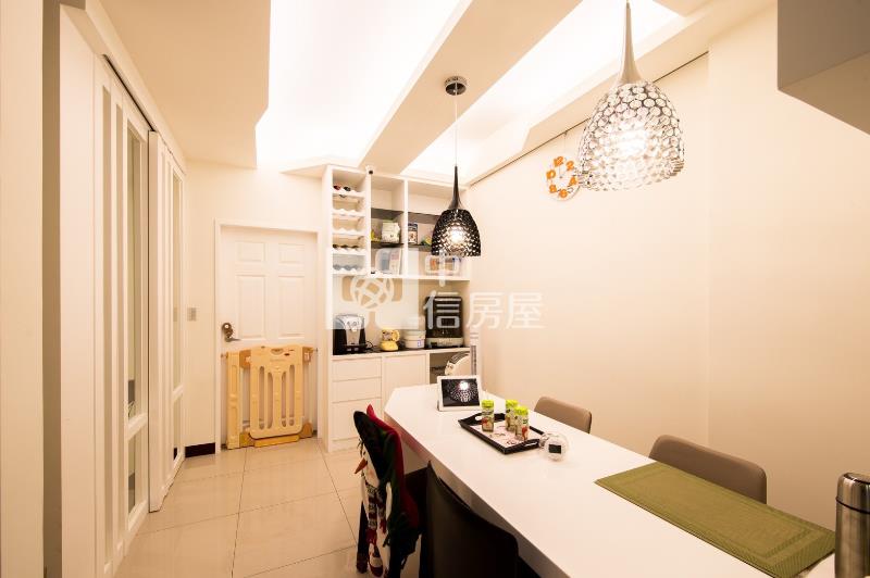 🚀孝親房，24H管理，免追垃圾車，高檔裝潢免整理🚀房屋室內格局與周邊環境