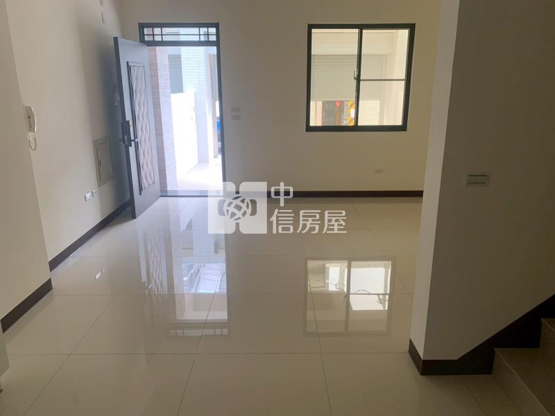 湖內全新面寬車墅房屋室內格局與周邊環境