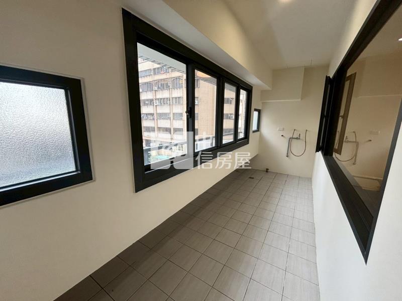 美術館旁全新整理漂亮三房附車位房屋室內格局與周邊環境