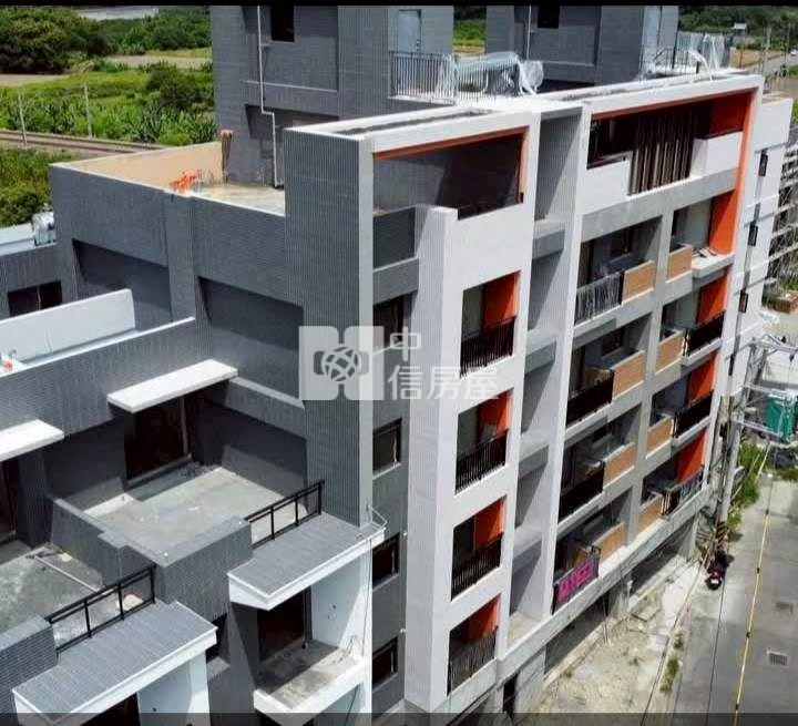 皇瑞臻邸華廈平面車位房屋室內格局與周邊環境