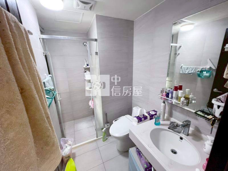 大里中興路輕屋齡2房+車位房屋室內格局與周邊環境