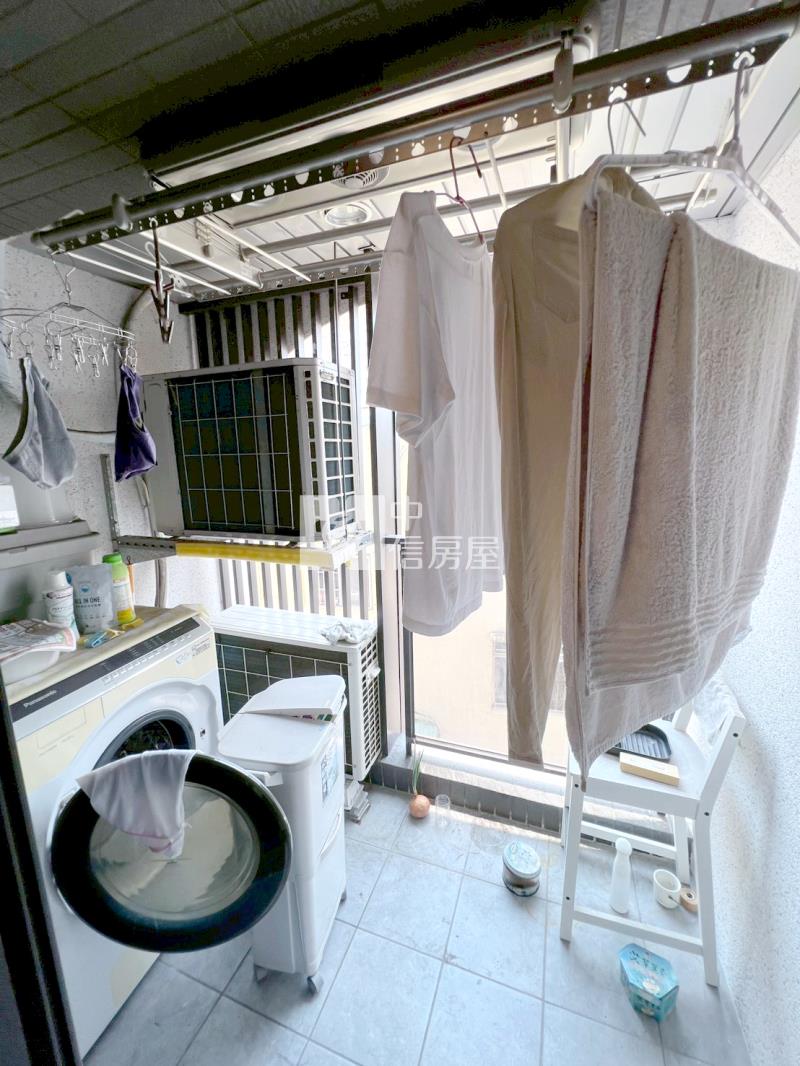 大里中興路輕屋齡2房+車位房屋室內格局與周邊環境