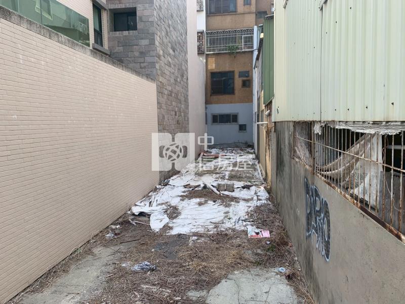 南區鹽埕段方正美建地房屋室內格局與周邊環境