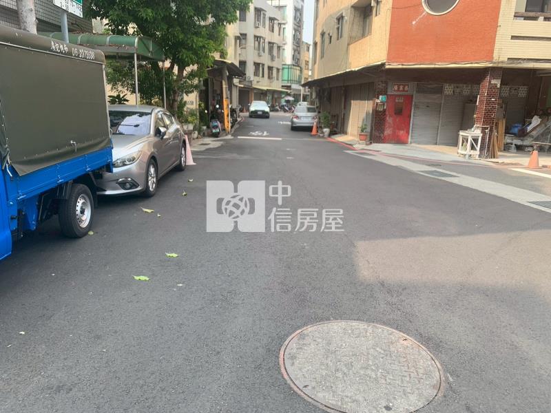 南區鹽埕段方正美建地房屋室內格局與周邊環境