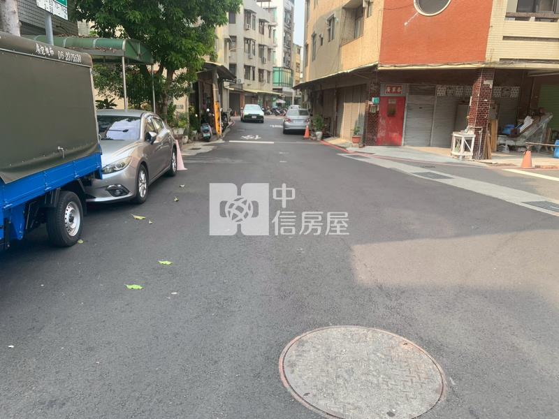 南區鹽埕段方正美建地房屋室內格局與周邊環境