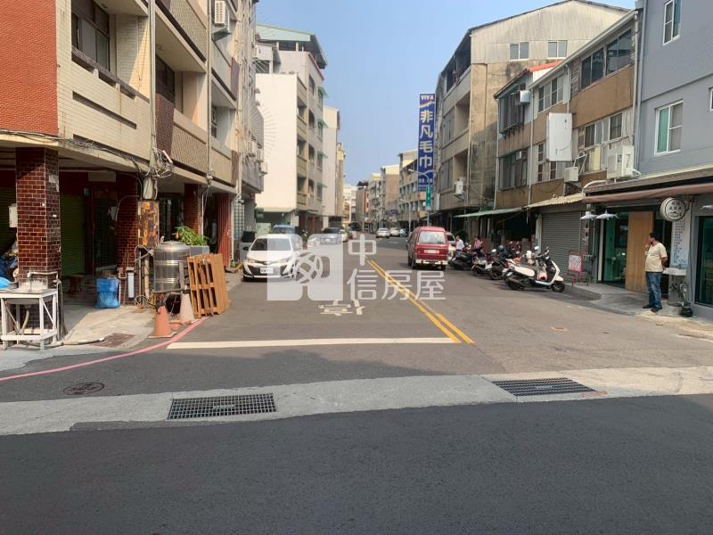 南區鹽埕段方正美建地房屋室內格局與周邊環境