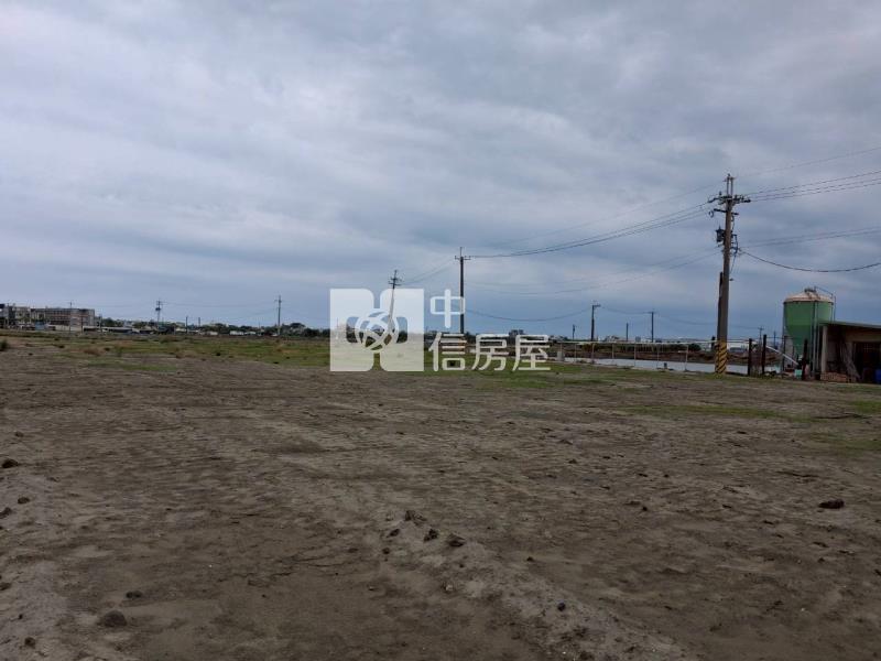 茄萣區方正養殖地A房屋室內格局與周邊環境