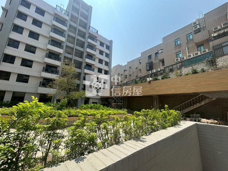 (A)近龍科一樓送13坪大露台 -3房車全新未住(中信卓越團隊)房屋室內格局與周邊環境