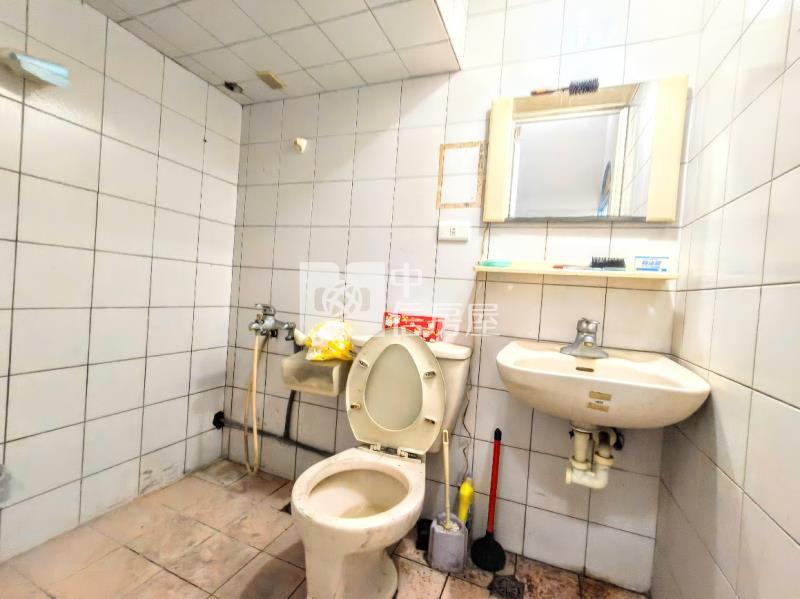 太平*真正俗*合法三照廠房*12米路大車可達@小型加工廠的最愛@只賣3680萬@歡迎預約參觀@房屋室內格局與周邊環境