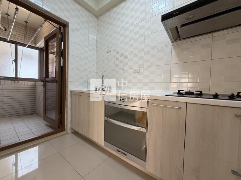 天府帝閣最美三房車位房屋室內格局與周邊環境