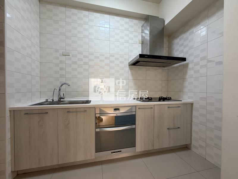 天府帝閣最美三房車位房屋室內格局與周邊環境