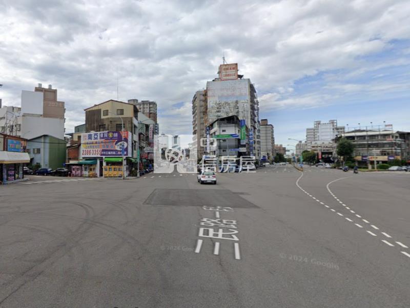 超醒目!!三民路口|角間大面寬|低總價店面房屋室內格局與周邊環境