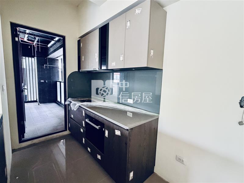 森林首席D棟綠景大三房房屋室內格局與周邊環境