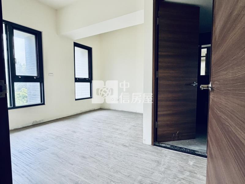 森林首席D棟綠景大三房房屋室內格局與周邊環境