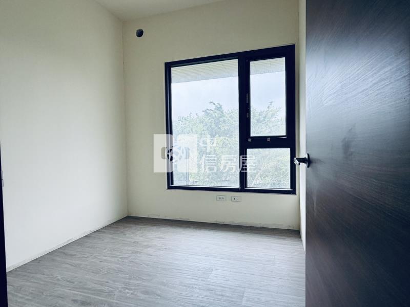 森林首席D棟綠景大三房房屋室內格局與周邊環境