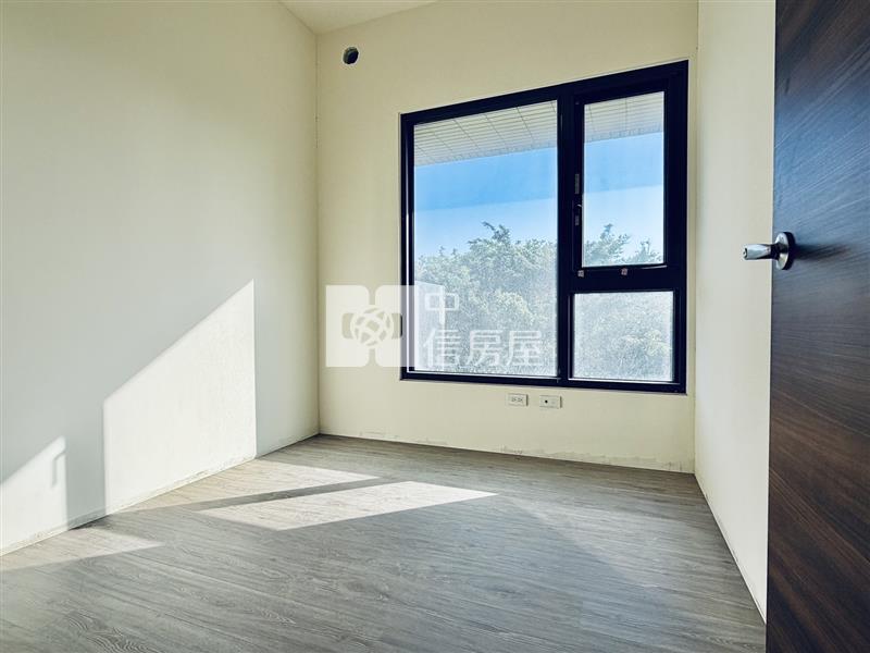 森林首席D棟綠景大三房房屋室內格局與周邊環境