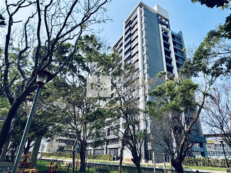森林首席D棟綠景大三房房屋室內格局與周邊環境