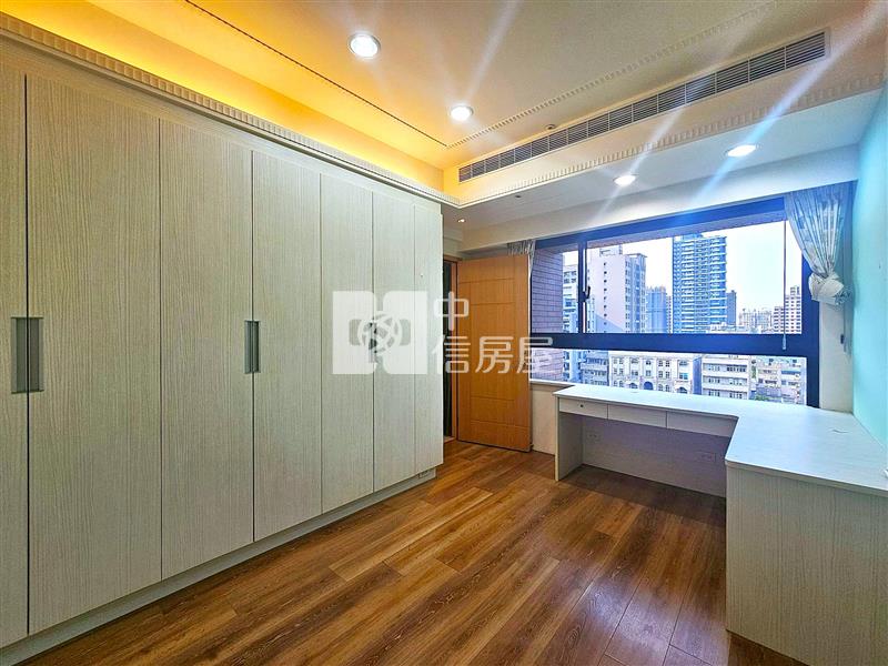 登陽廊香四房雙車景觀戶房屋室內格局與周邊環境