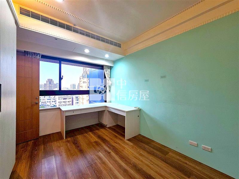 登陽廊香四房雙車景觀戶房屋室內格局與周邊環境