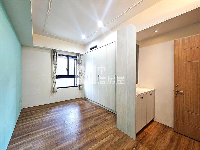 登陽廊香四房雙車景觀戶房屋室內格局與周邊環境