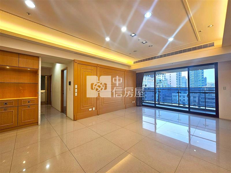 登陽廊香四房雙車景觀戶房屋室內格局與周邊環境