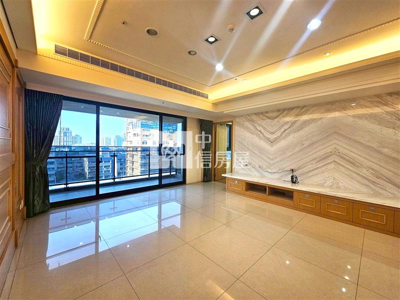 登陽廊香四房雙車景觀戶房屋室內格局與周邊環境