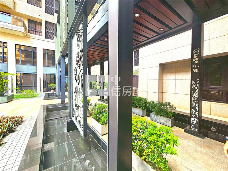 精銳米蘭超值雙大套三衛三車房屋室內格局與周邊環境