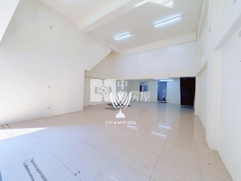 【冠軍】信五路捷運概念金店面房屋室內格局與周邊環境