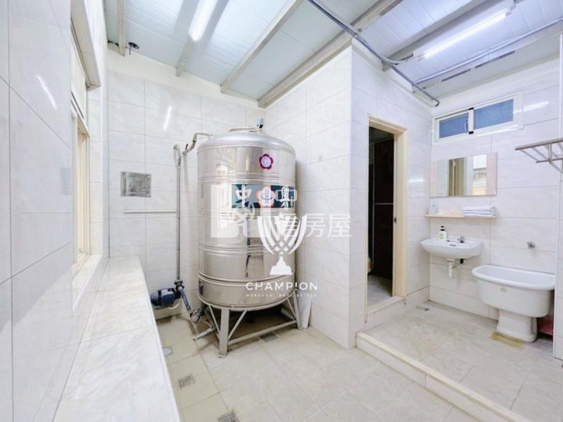 【冠軍】信五路捷運概念金店面房屋室內格局與周邊環境