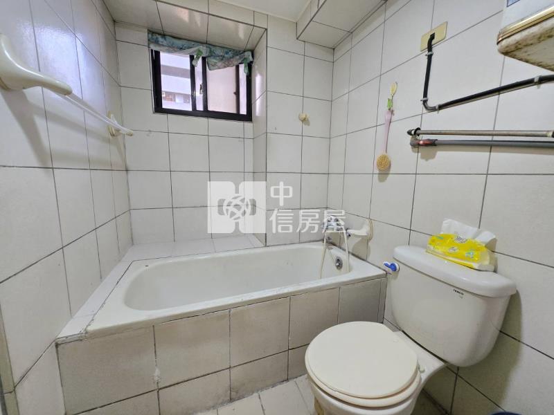 希爾頓大套房雙陽台房屋室內格局與周邊環境