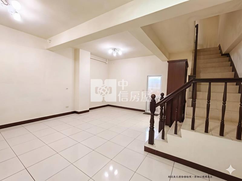 楊梅埔心馥郁山莊社區型美別墅-前院停車房屋室內格局與周邊環境