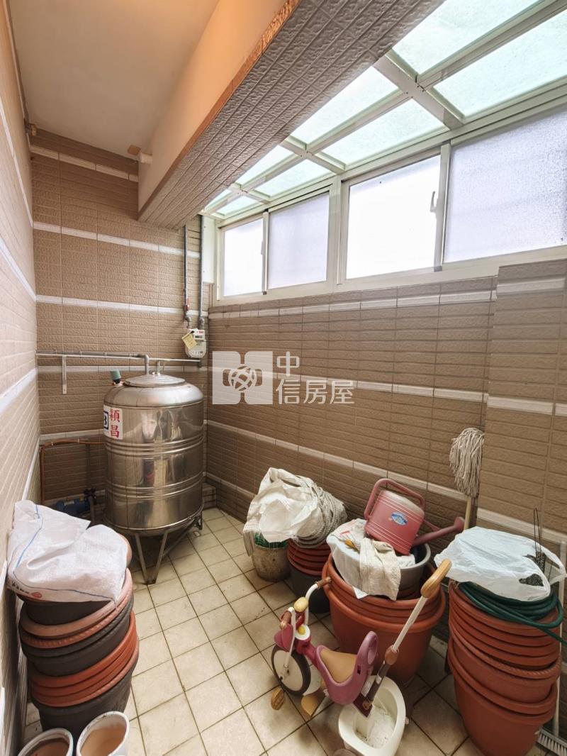 楊梅埔心馥郁山莊社區型美別墅-前院停車房屋室內格局與周邊環境