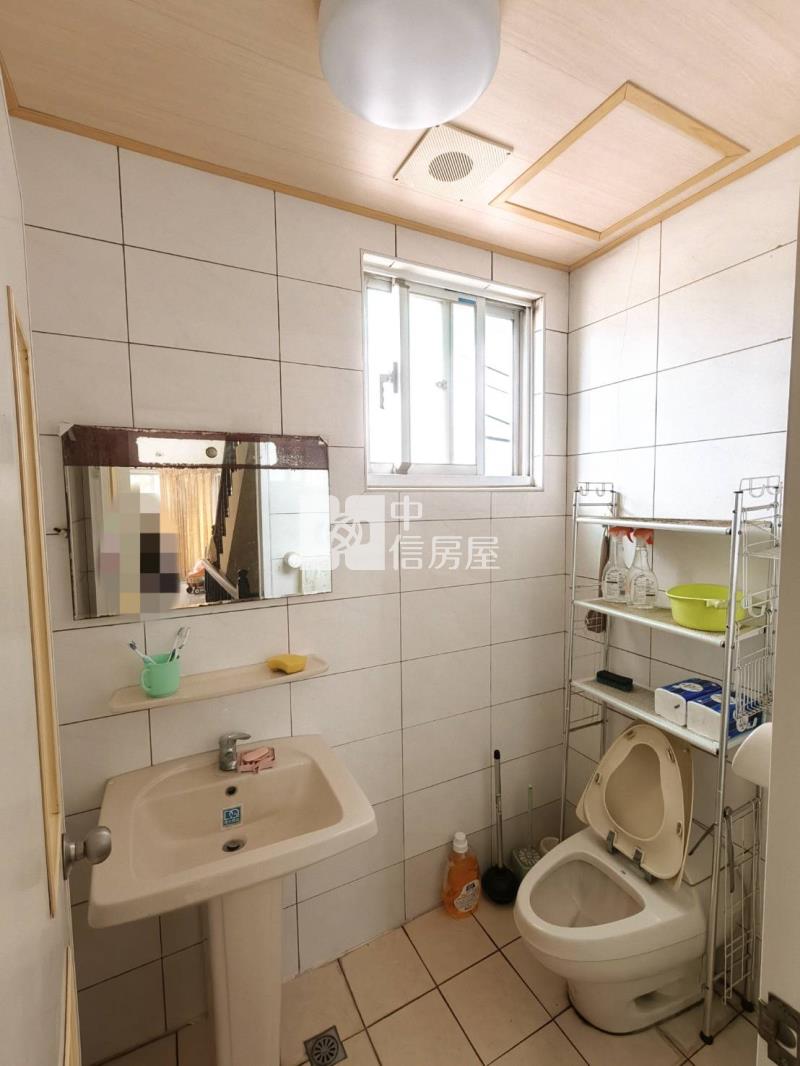 楊梅埔心馥郁山莊社區型美別墅-前院停車房屋室內格局與周邊環境