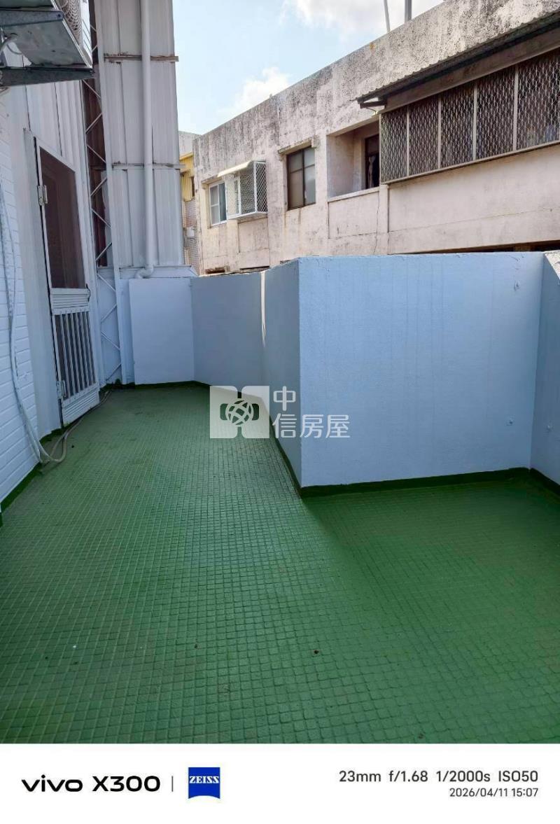 東區長榮路車庫美透天房屋室內格局與周邊環境