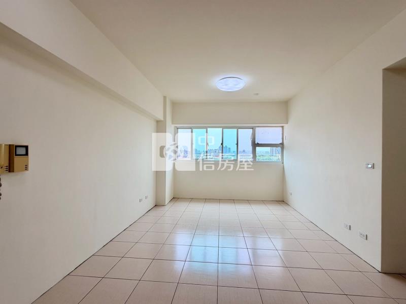 內壢後站.環東商圈.次頂樓.雙面景觀.美三房平車房屋室內格局與周邊環境