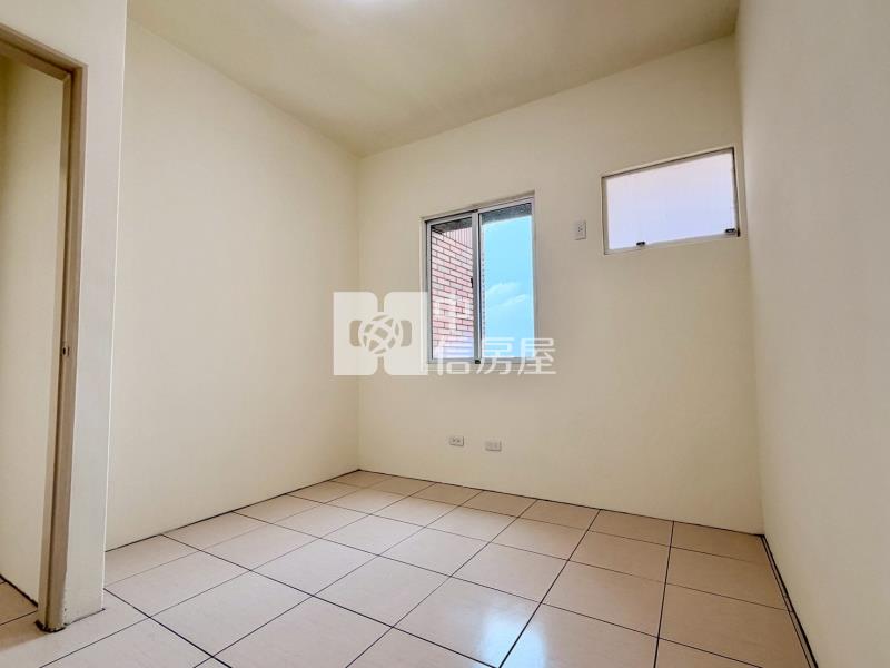 內壢後站.環東商圈.次頂樓.雙面景觀.美三房平車房屋室內格局與周邊環境