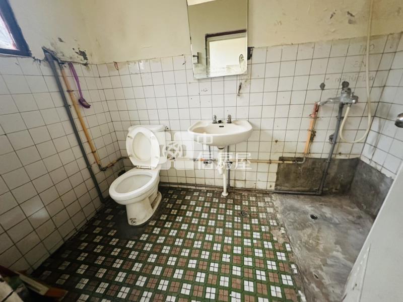 興豐路透天房屋室內格局與周邊環境