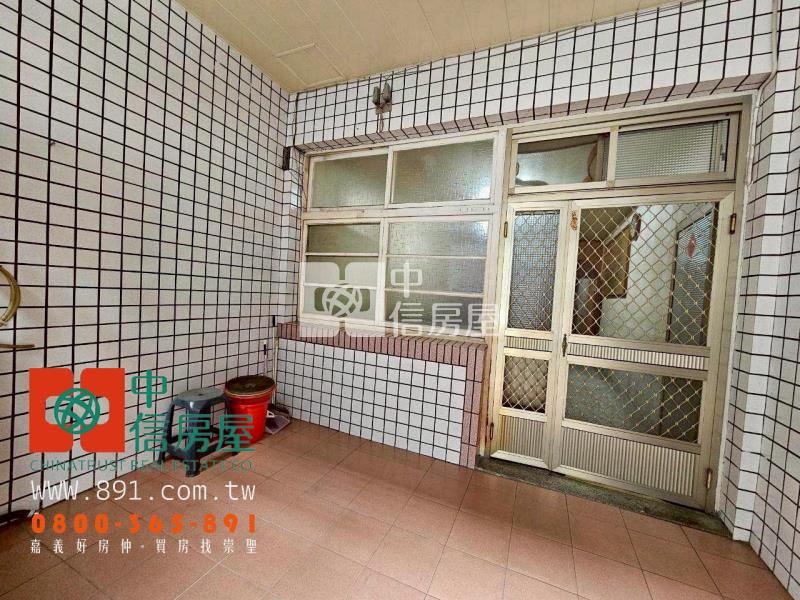 新民路旁原屋況透天房屋室內格局與周邊環境